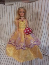 Barbie Ballkleid Puppe