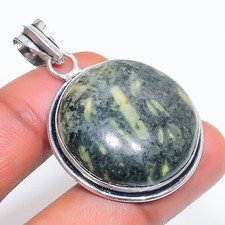 Grüner Opal runde Form
