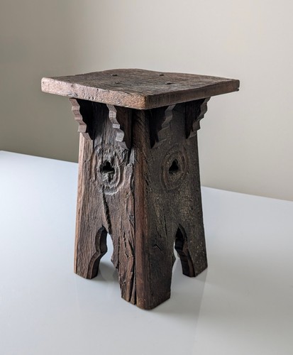 Hocker klostersockel aus eiche - hocker,