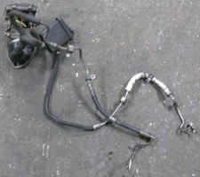 Servopumpe mit Leitungen