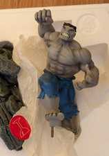 Bowen Mini Statue HULK GRAY