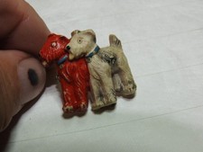 Altes Abzeichen Foxterrier Kunststoff