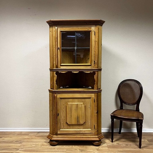 Antiker eckschrank aus - ,