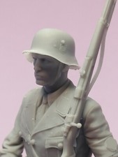 Deutscher Soldat LAH im Stechschritt Ultradetailliert Scale 1:16