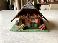 Haus (alt) - Schwarzwald - Eisenbahn - Spur HO - Faller - Nr. 283 - bespielt