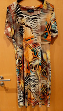 Extravagantes Kleid von Julie