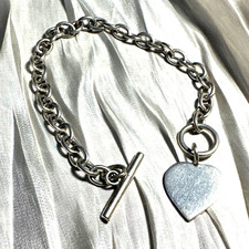 Sterling Silber Knebelarmband mit Herz Anhänger - 925 gestempelt - 18,7 g - 20 cm