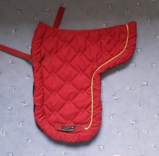 Satteldecke weinrot Pferd Reiter Sattelunterlage Dressur HKM