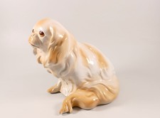 Großer Pekinese Hund Porzellanfigur signiert H. Dietrich Höhe 21cm