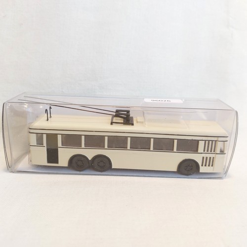 Mes 96026 2481 1 - v,