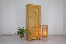 schöner Brotschrank mit 2