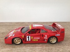 Ferrari F40 (1987) – Bburago – 1:18 – Rennversion #1 – Modellauto – rot
