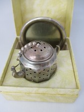 Altes metall tee - ei, teesieb