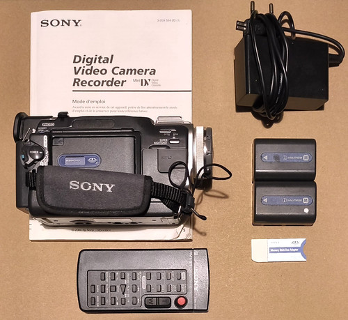 Sony dcr trv11e mit - sony,