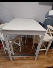 Hochtisch mit passenden