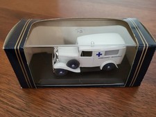 Krankenwagen Modell Eligor