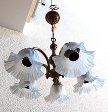 Kronleuchter aus Metall (Messing) mit 5 Glaslampenschirmen - Ø ca. 45 cm