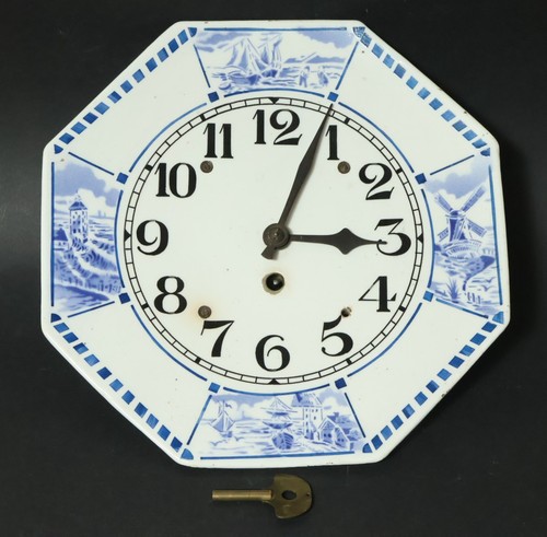 Alte mechanische porzellan uhr - porzellan,