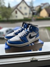 Nike Air Jordan 1 Mid SE