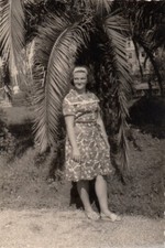 Original  Foto /Vintage . Junge Hübsche Frau ca 1960  .  ( W 1 )