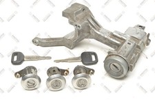 DAIHATSU FEROZA Schloßsatz komplett Schlüssel Zündschloß Türschloß 