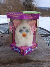 Furby snowball box - in,