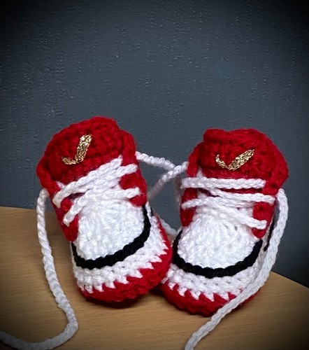 Gehäkelte neugeborene baby - gehäkelte,