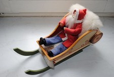 alter weihnachtsmann im schlitten,(M)