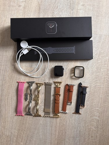 Apple watch series 44mm - watch, nike