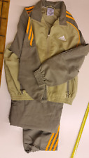Adidas Kinder Sportanzug Größe 152 khaki
