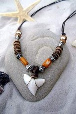 n189-K / Großer Haizahn Haizahnkette Haifischzahnkette Shark tooth Surferkette