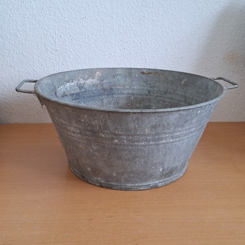 Alte runde zinkwanne in - runde, 50