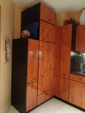 @ Hochglanz-Einbauküchen-Schrank, Wurzelholz-Dekor sowie Zubehör @sehr gepflegt