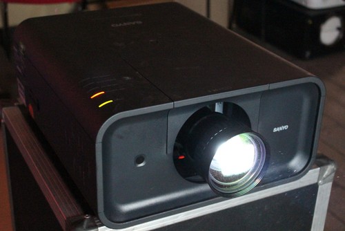 Sanyo plc xp200 beamer - *sanyo, plc-xp200*beamer