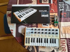 Arturia Minilab Universal MIDI Controller mit Softwarelizens für Analog LAB