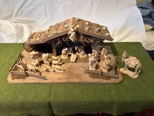 Weihnachtskrippe holzgeschnitzt von E. Kostner