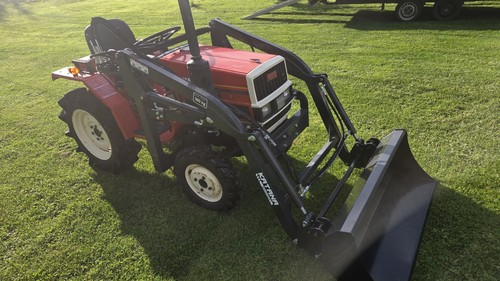Kleintraktor mit frontlader - frontlader,