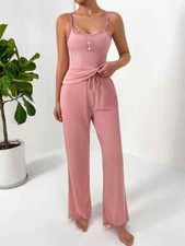 Damen Schlafanzug Pyjama-Set  – Ideal für entspannte Abende & Nächte
