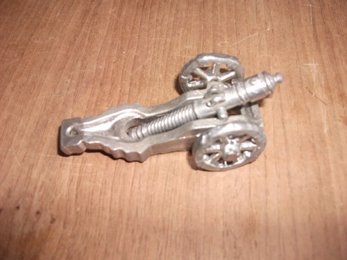 Kanonenwagen mit kanone - mit, zinn