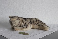 Steiff – Liegekatze (Tabby)
