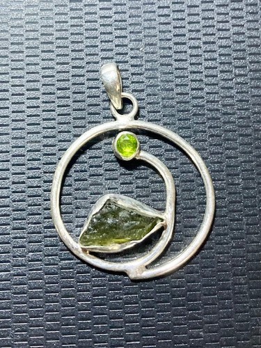 Moldavit peridot anhänger - moldavit,