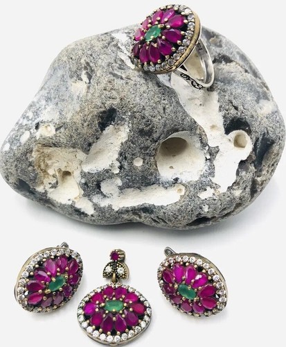 Seltener schmuck - seltener,