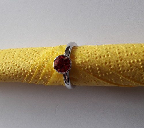 Ring silberfarben mit - , rotem