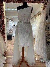 HBH Brautmode I Zweiteile Brautkleid Etuikleid aus Spitze abnehmbares Tüll Rock