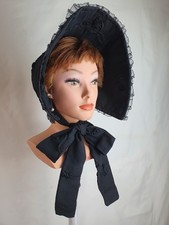 Schwarze Haube, Schute,Victorian Bonnet+Pompadour, Unikat, Gothic, floral Stick.
