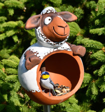 Keramik Vogelfutterhaus auf Stab Schaf Gartendeko H19cm Midene Handgefertigt