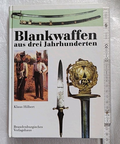 Blankwaffen aus drei