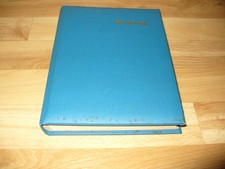 kleines altes Postkartenalbum