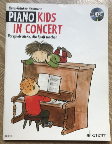 Piano kids in - in, concert