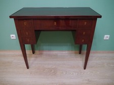 Empire Biedermeier Schreibtisch mit Pyramiden Mahagoni furniert um 1820